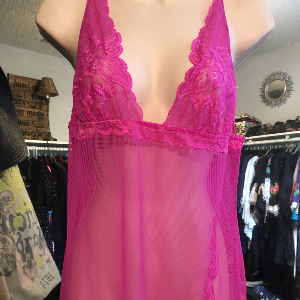 Victoria’s Secret hot pink chemise L